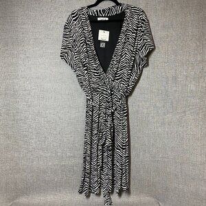 NWT Liz Claiborne Woman Plus Size 4X Short Sleeve Dress